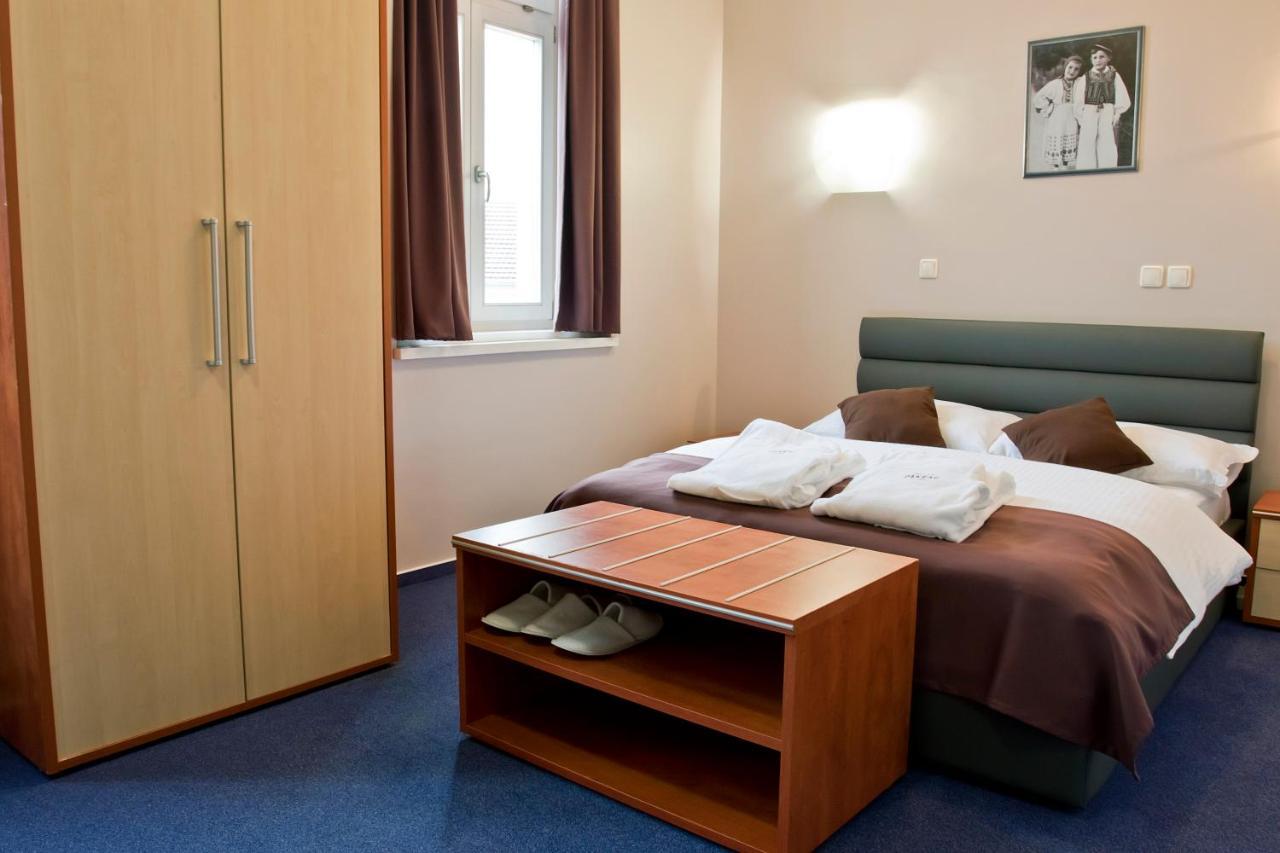 Hotel Pakrac Luaran gambar