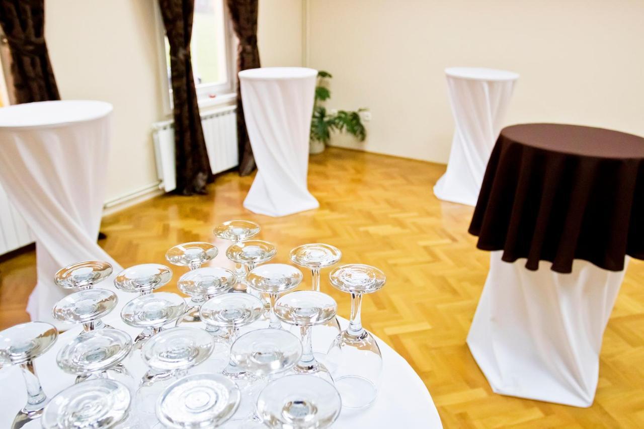 Hotel Pakrac Luaran gambar